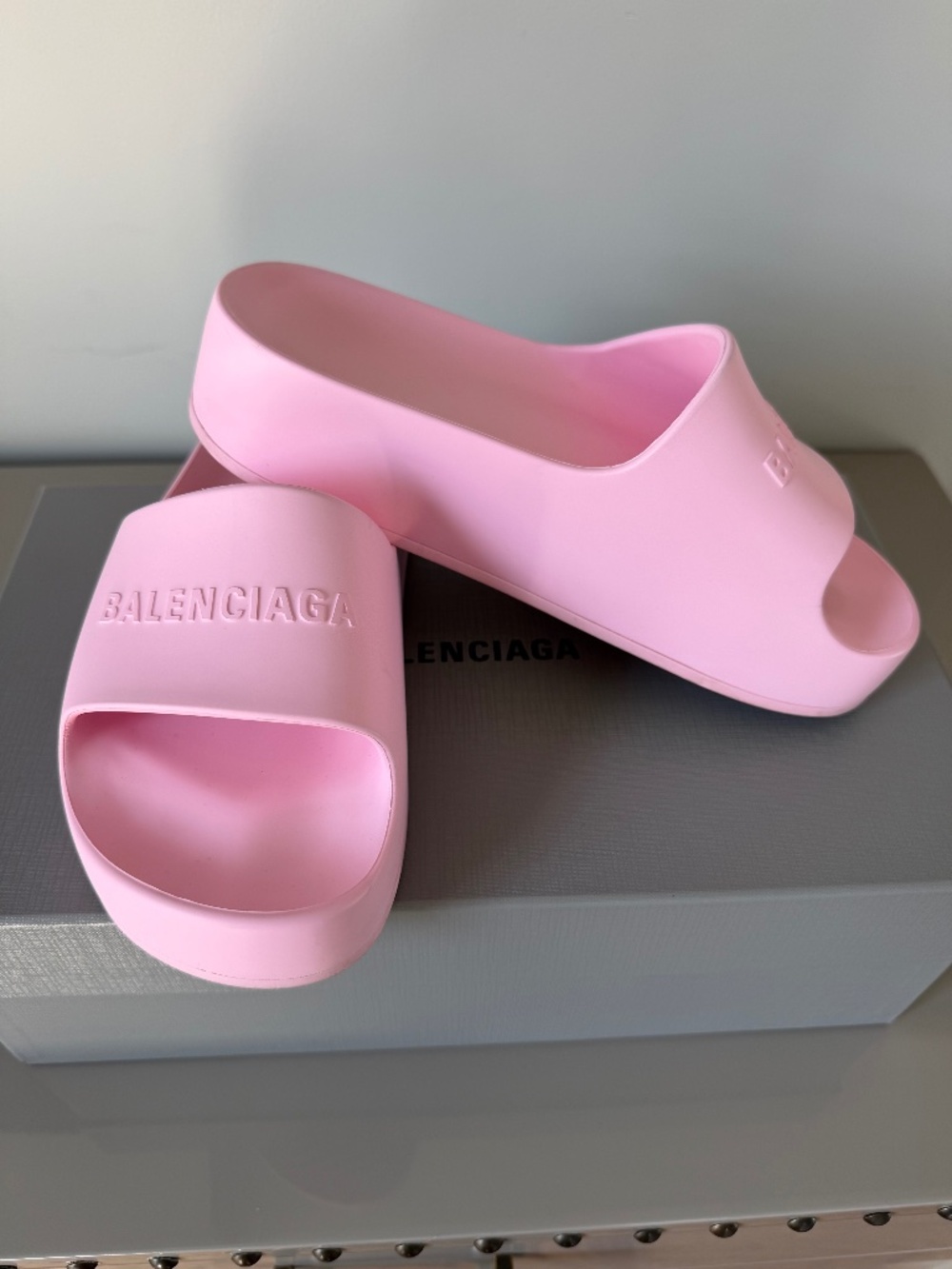 Balenciaga Chunky Slides Light Pink EU 39 – Authentic w/ Original Box